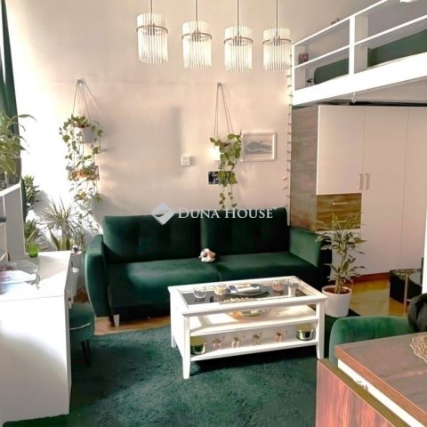 Eladó téglalakás, Budapesten, VII. kerületben 59 M Ft, 1 szobás