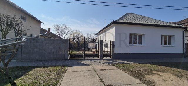 Eladó ikerház, Vecsésen 79 M Ft, 2 szobás / költözzbe.hu