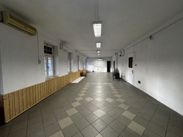 Kiadó üzlethelyiség, Győrött 250 E Ft / hó
