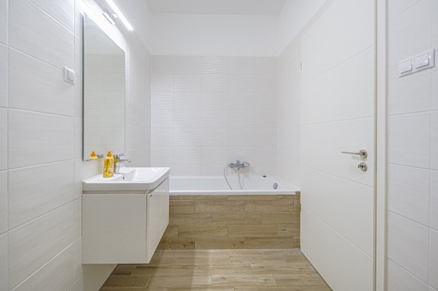 Kiadó téglalakás, albérlet, Biatorbágyon 300 E Ft / hó
