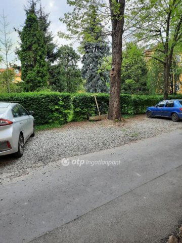 Eladó téglalakás, Pécsett 64.9 M Ft, 3 szobás