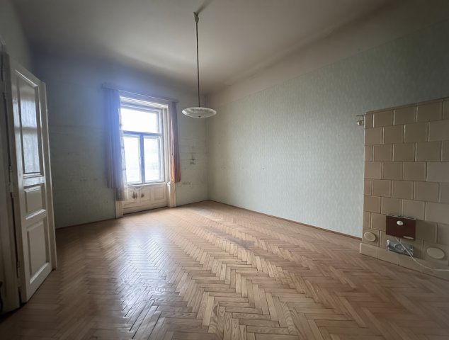 Eladó téglalakás, Budapesten, V. kerületben, Nyugati téren