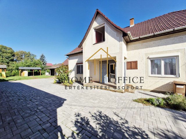 Eladó családi ház, Tiszafüreden 99.9 M Ft, 6 szobás