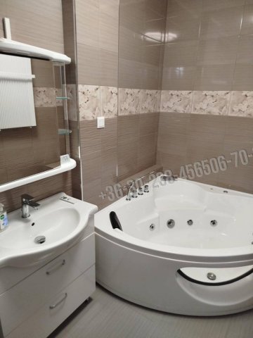 Eladó téglalakás, Egerben 69.5 M Ft, 2 szobás