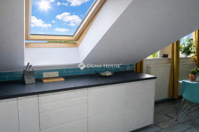 Eladó téglalakás, Békéscsabán 54.5 M Ft, 5 szobás