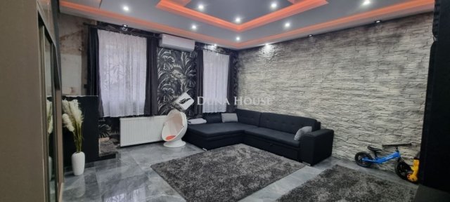 Eladó családi ház, Budapesten, XV. kerületben 199.9 M Ft