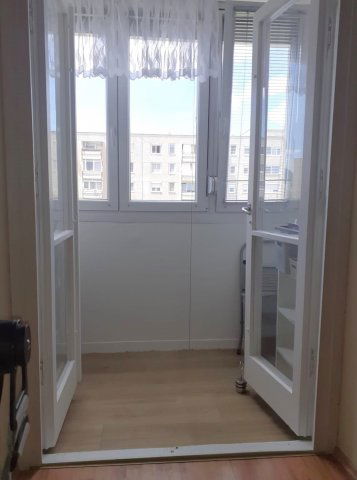 Eladó panellakás, Budapesten, III. kerületben 65.9 M Ft