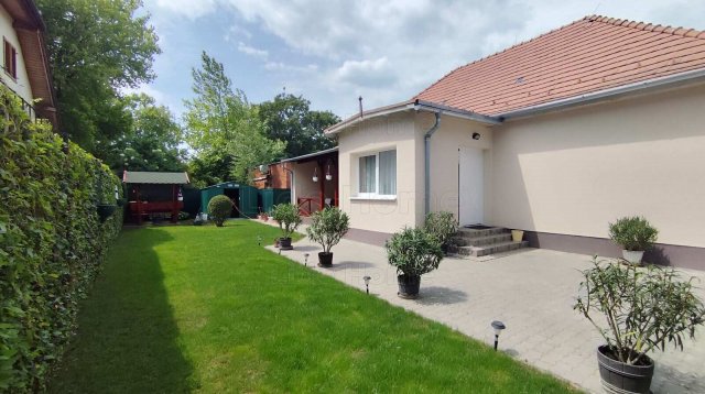 Eladó családi ház, Zamárdiban 140 M Ft, 4 szobás