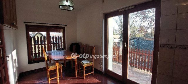 Eladó téglalakás, Szegeden 64.9 M Ft, 3 szobás