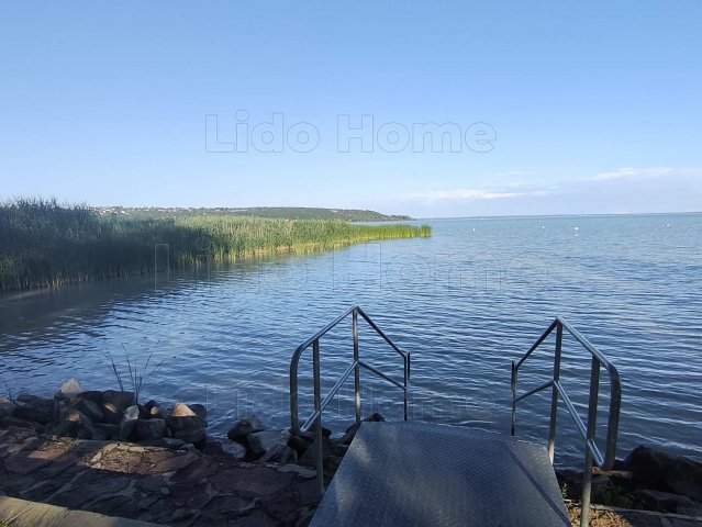 Eladó családi ház, Balatonfűzfőn 98 M Ft, 5 szobás