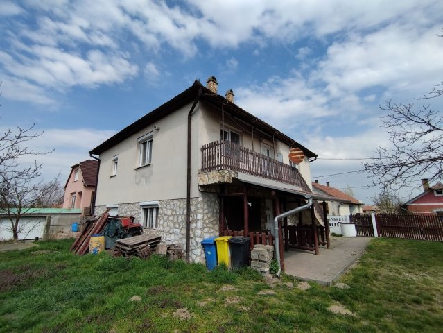 Eladó családi ház, Mezőcsáton 42.9 M Ft, 3+1 szobás