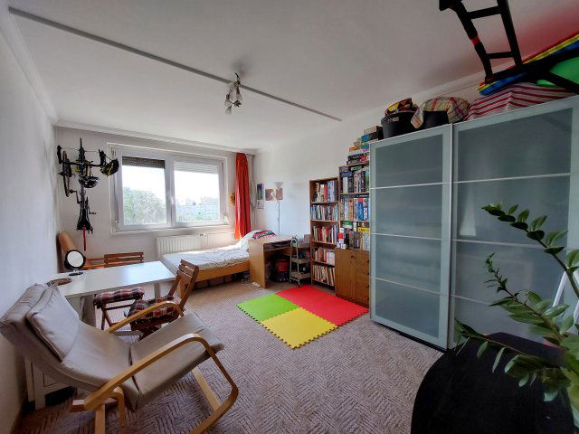 Eladó panellakás, Szegeden, Gyöngyvirág utcában 43.5 M Ft