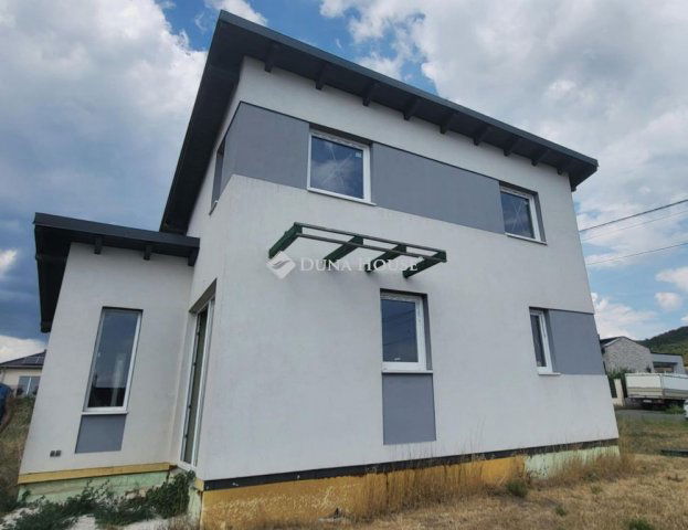 Eladó családi ház, Bercelen, Mikszáth úton 54.9 M Ft, 3 szobás