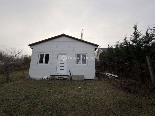 Eladó családi ház, Dorogon 18.5 M Ft, 1 szobás