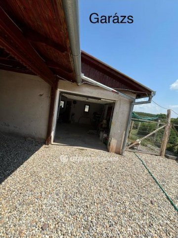 Eladó családi ház, Cserkúton 63 M Ft, 4 szobás