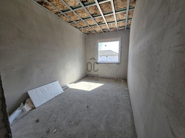 Eladó családi ház, Bugyin 115.2 M Ft, 4 szobás