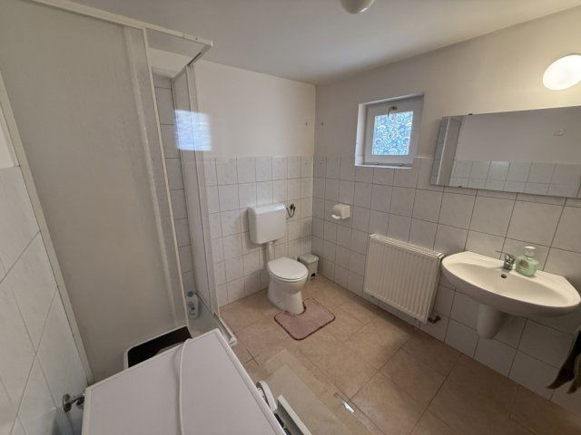 Eladó családi ház, Pécsett 115 M Ft, 3 szobás