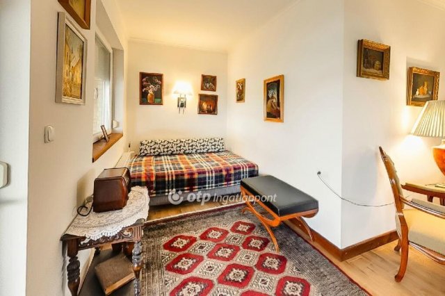 Eladó családi ház, Hatvanban 105 M Ft, 5 szobás