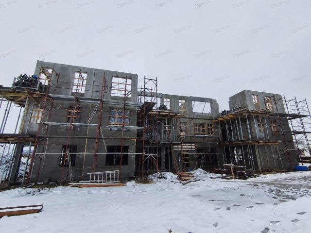 Eladó téglalakás, Budapesten, XV. kerületben 99.8 M Ft, 3 szobás