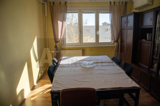 Eladó panellakás, Szegeden 41 M Ft, 2 szobás