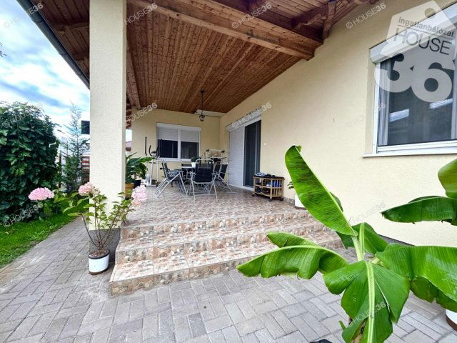 Eladó családi ház, Ballószögön 89.5 M Ft, 4 szobás