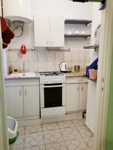 Kiadó téglalakás, albérlet, Pécsett, Mária utcában, 2 szobás