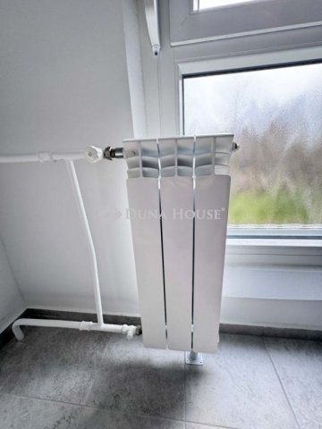 Eladó panellakás, Pécsett 49.6 M Ft, 1+1 szobás