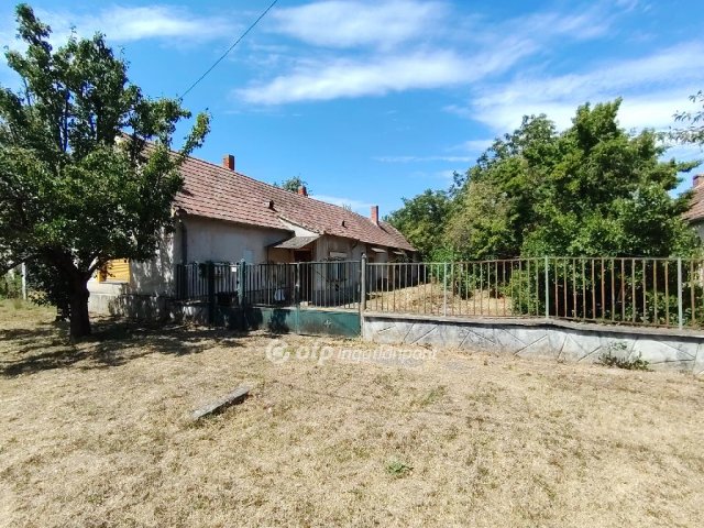 Eladó családi ház, Nemeskeresztúron 8.9 M Ft, 2+1 szobás