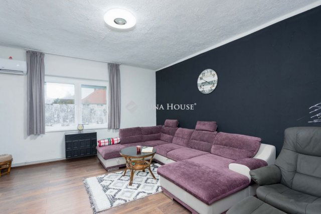 Eladó családi ház, Mosonmagyaróváron 83.99 M Ft, 3 szobás