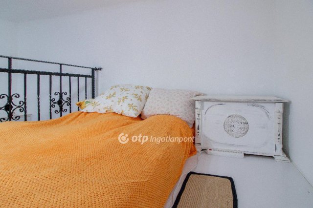 Kiadó téglalakás, albérlet, Debrecenben 180 E Ft / hó, 1 szobás