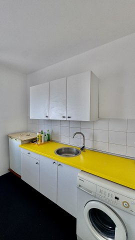 Eladó panellakás, Székesfehérvárott, Selyem utcában 35.9 M Ft