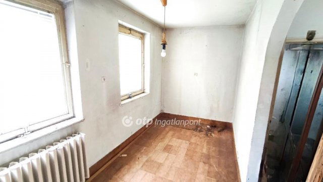 Eladó családi ház, Budapesten, XVI. kerületben 81.5 M Ft