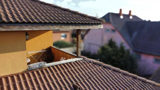 Eladó családi ház, Pápán 79.99 M Ft, 3+2 szobás