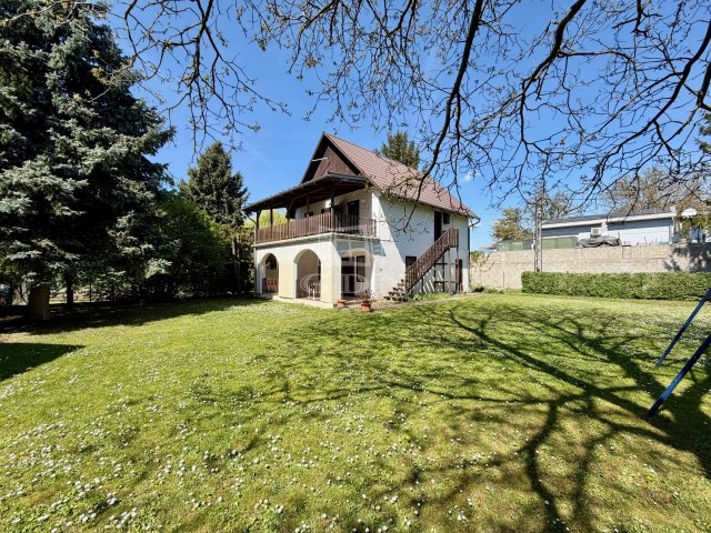 Eladó nyaraló, Verőcén 64 M Ft, 2+2 szobás