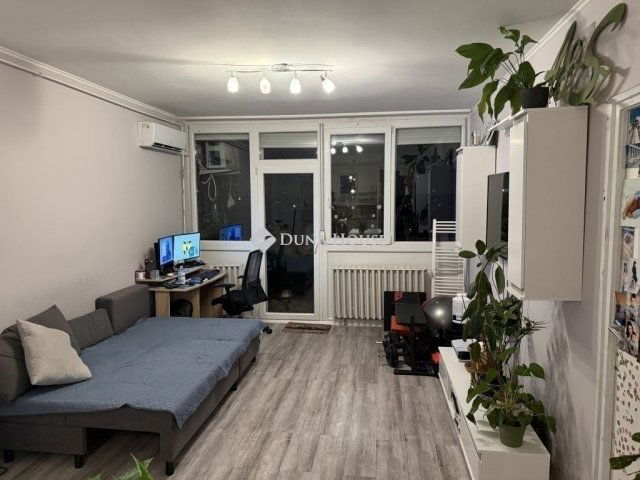 Eladó téglalakás, Budapesten, IV. kerületben 89 M Ft, 3 szobás