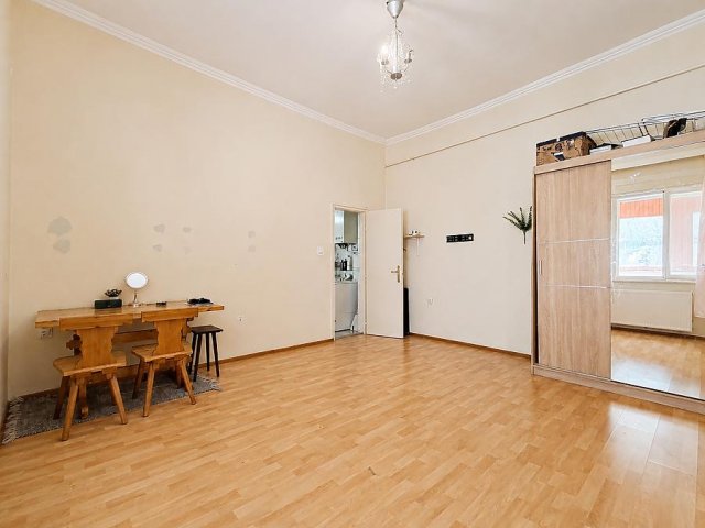 Eladó családi ház, Budapesten, XV. kerületben 69.9 M Ft