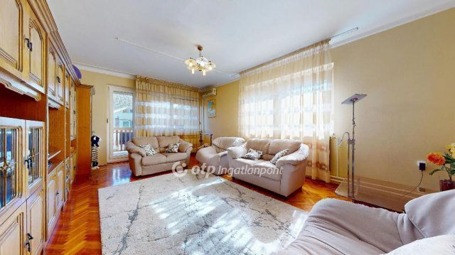 Eladó ikerház, Nyíregyházán 119.7 M Ft, 5+2 szobás