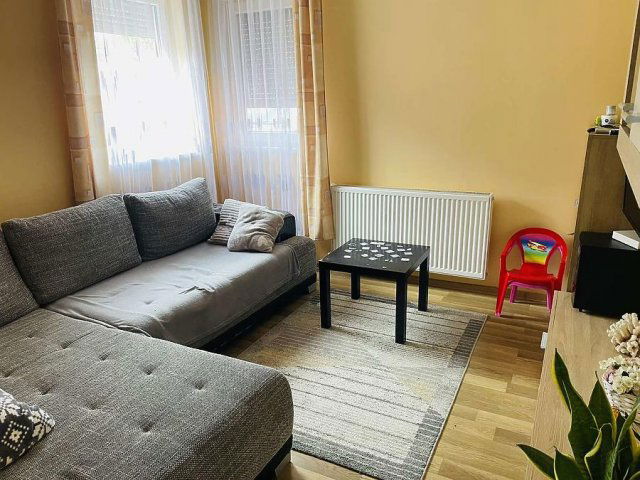 Eladó családi ház, Dunakeszin 94.5 M Ft, 7 szobás