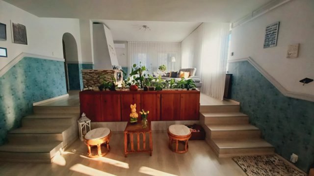 Eladó családi ház, Táborfalván 85 M Ft, 6 szobás