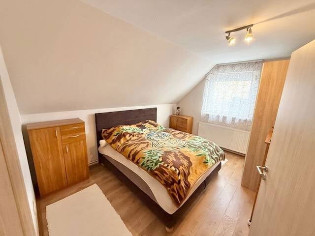 Eladó családi ház, Pécsett 114.9 M Ft, 4 szobás