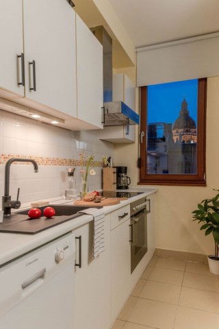 Kiadó téglalakás, albérlet, VI. kerületben, Paulay Ede utcában