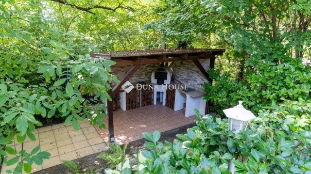 Eladó családi ház, Szentendrén 189 M Ft, 4 szobás