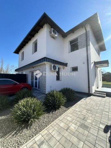 Eladó ikerház, Budapesten, XVII. kerületben 199.9 M Ft, 5 szobás