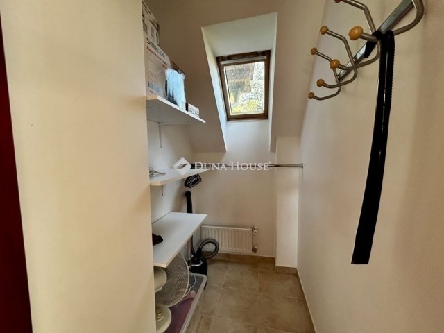Eladó téglalakás, Budapesten, III. kerületben 89 M Ft, 2 szobás