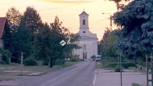 Eladó családi ház, Kókán 30.9 M Ft, 4 szobás