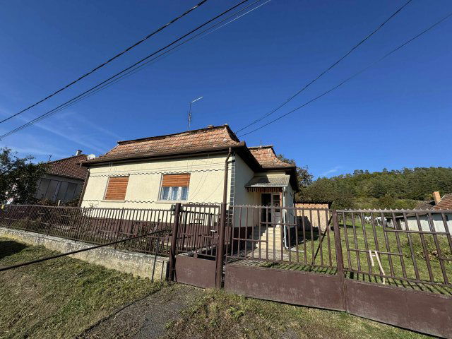 Eladó családi ház, Nagylócon 28 M Ft, 2 szobás