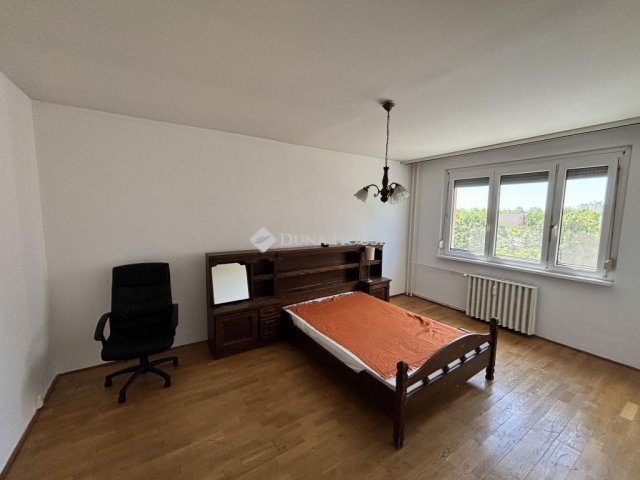 Eladó panellakás, Kecskeméten, Akadémia körúton 62.5 M Ft