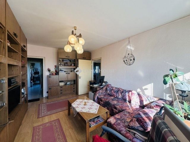 Eladó panellakás, Budapesten, XV. kerületben 64.9 M Ft, 3 szobás