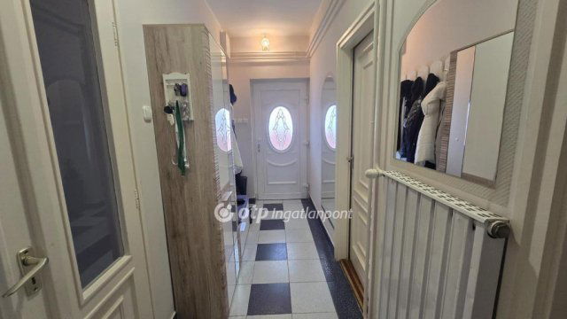 Eladó családi ház, Nádudvaron 74.9 M Ft, 4 szobás