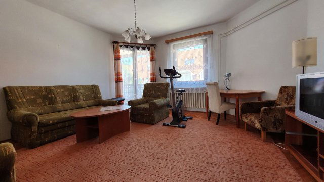 Kiadó téglalakás, albérlet, Debrecenben 300 E Ft / hó, 3 szobás